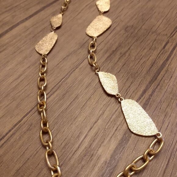 Assymetrical gold sparkle disc‎ necklace - Picture 1 of 3